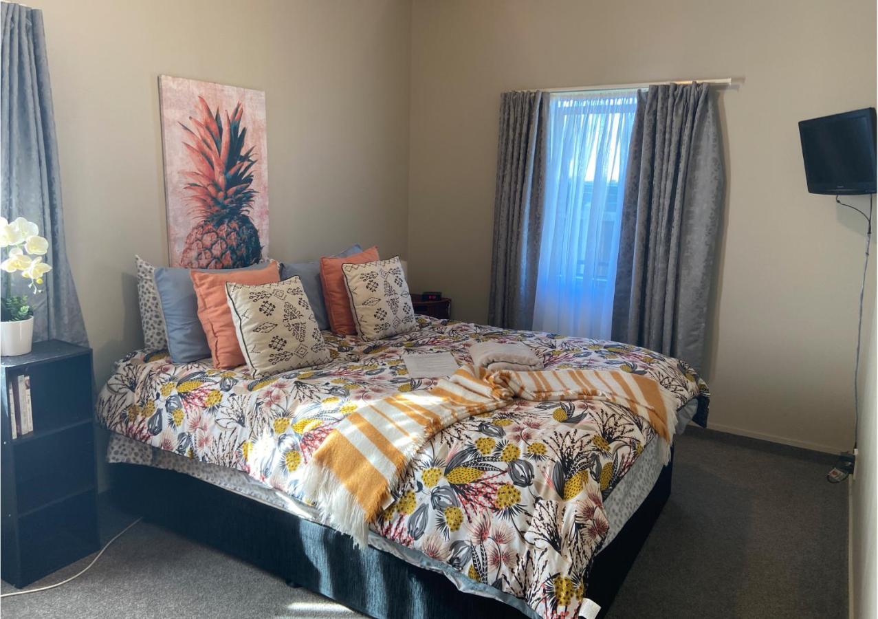 パーマストンノース Warm On Waterloo Bed & Breakfast エクステリア 写真